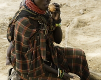 Danze in un villaggio etnia turkana vicino lago Turkana Foto n. POA0674