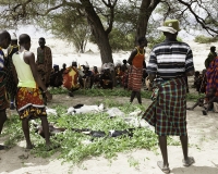 Matrimonio nel Villaggio Neputi  vicino il Lago Turkana Foto n. AOK6203