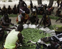 Matrimonio nel Villaggio Neputi  vicino il Lago Turkana Foto n. AOK6201