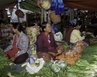 Mercato di Tigyit lungo la strada da Kalow a Loikaw  Foto n. AOK8105