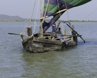 Imbarcazione lungo il Fiume Lemro per arrivare a Sittwe Foto n. AOK8965